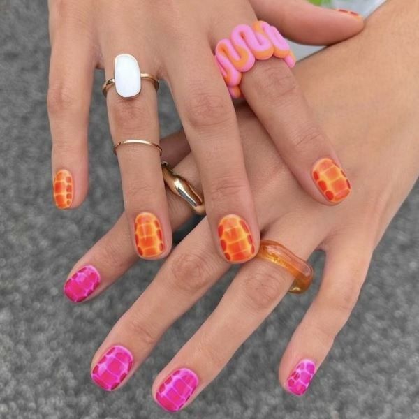 10 трендовых идей маникюра на последний звонок