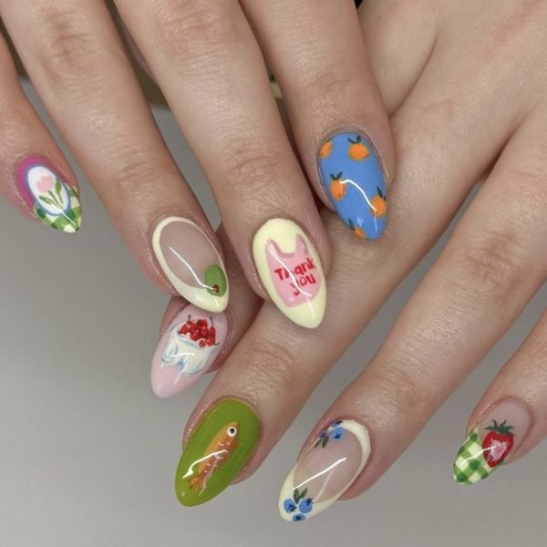 10 трендовых идей маникюра на последний звонок