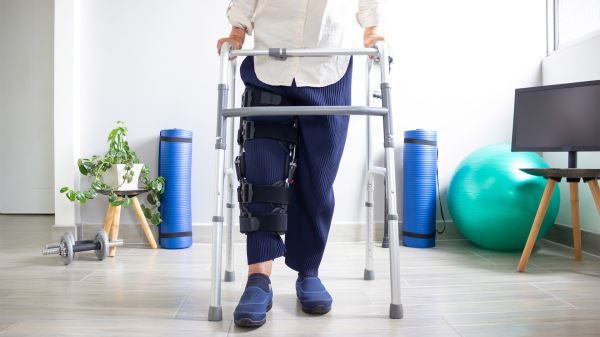 Как восстановиться после операции на колене: советы врача