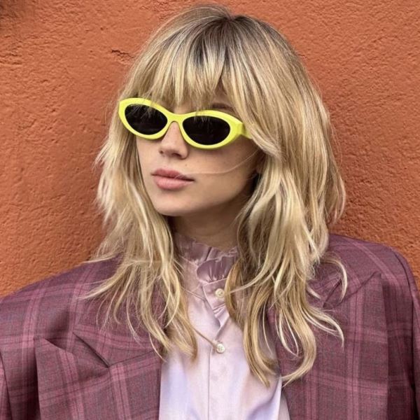 Сьюки Уотерхаус показала стрижку в стиле 70-х