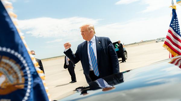 В центре Лондона начался массовый протест против прилета Трампа