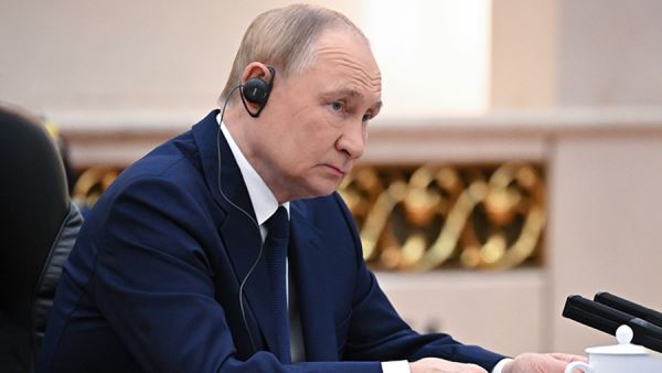 Путин подчеркнул невозможность обеспечения безопасности Украины за счет РФ
