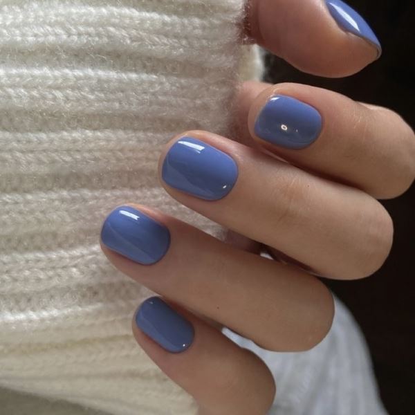 Самые трендовые оттенки маникюра на осень 2025