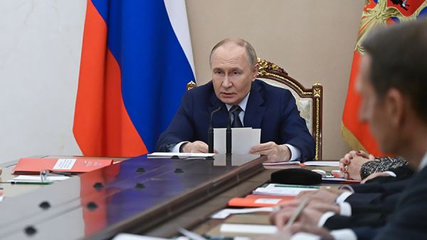 Путин заявил о готовности РФ продолжить придерживаться ДСНВ после его истечения